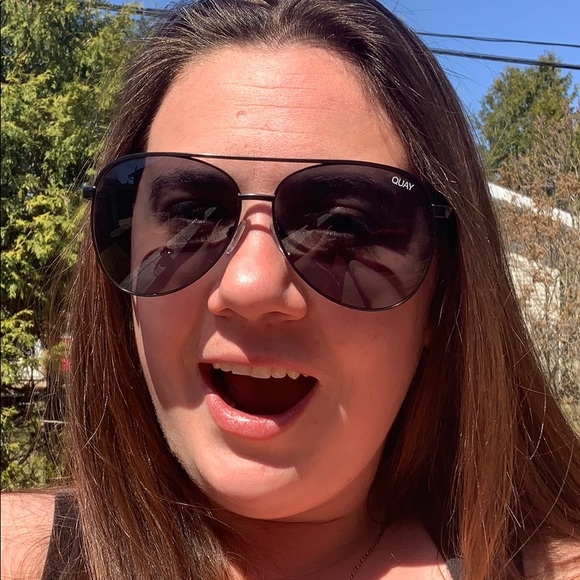 Meet your Posher, Kendall - Picture 1 of 1